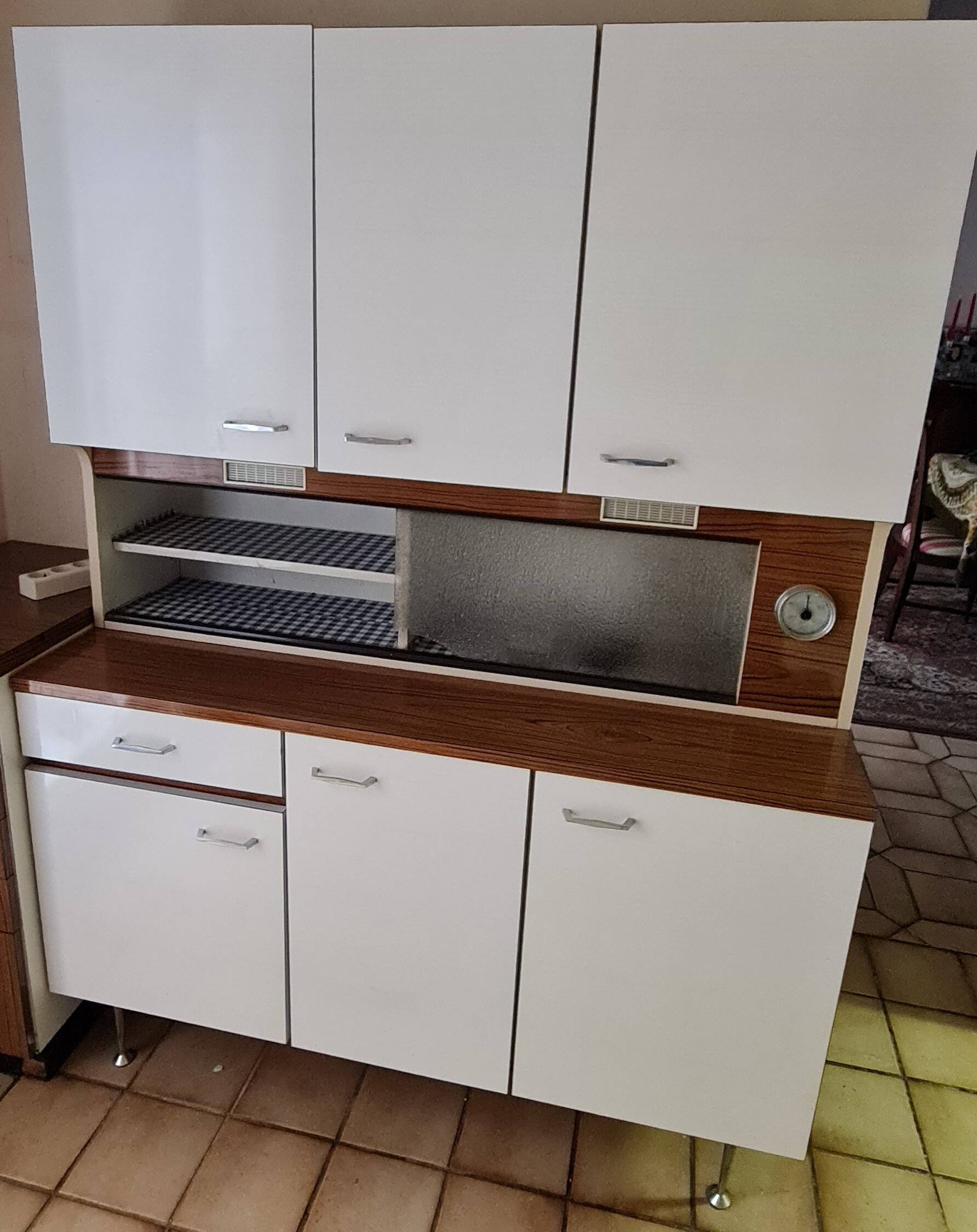Kitchen buffet