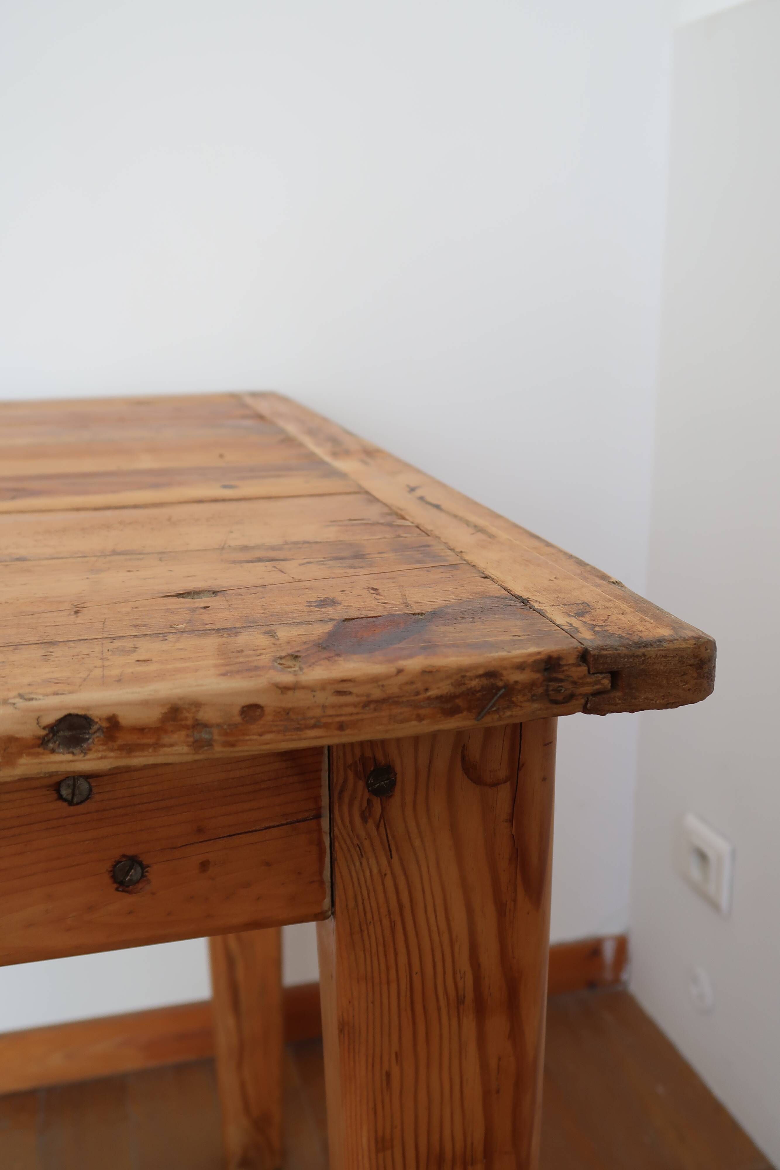 Light farmhouse table