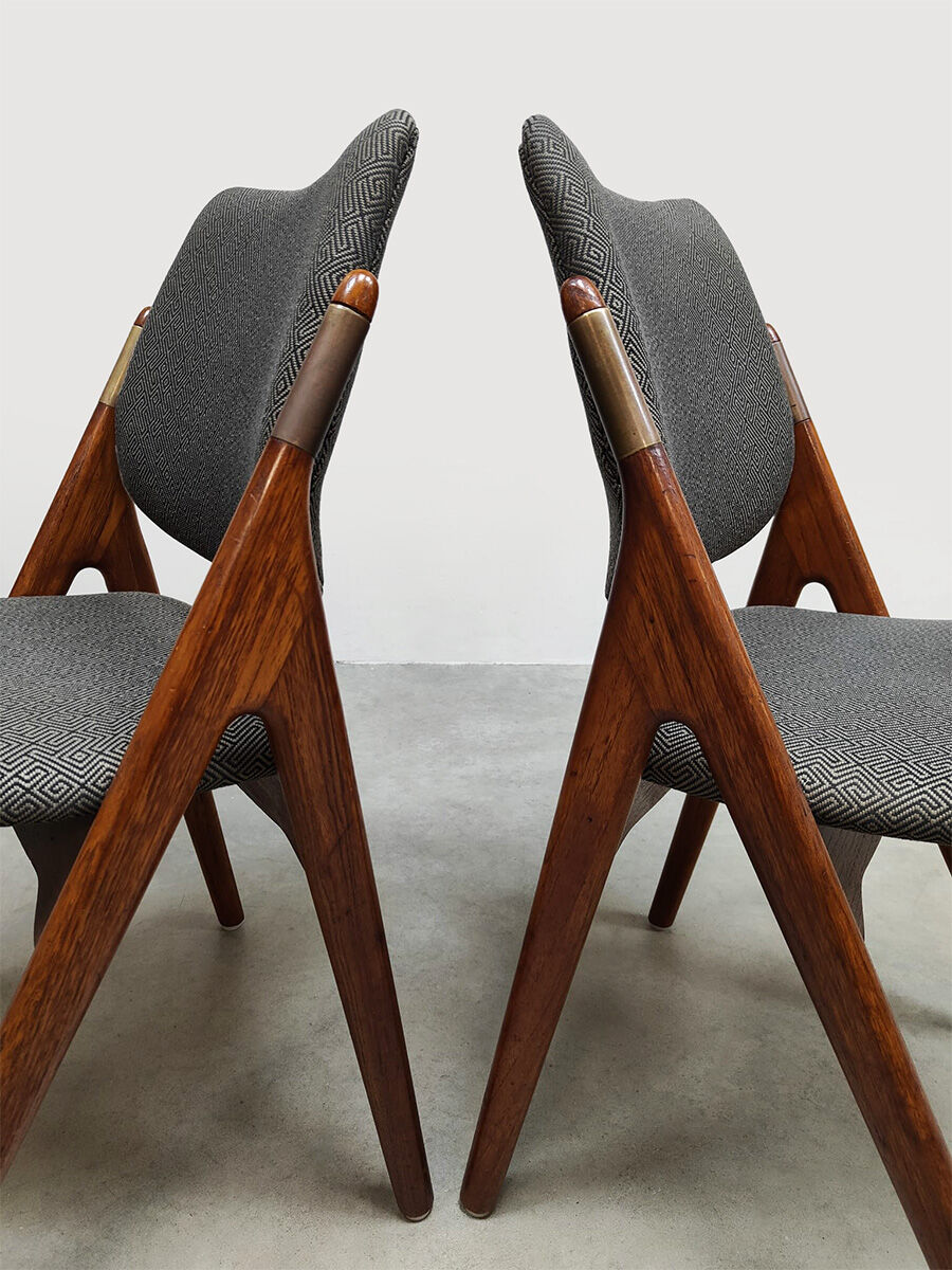 Vintage Scandinavian design dining chairs Olav Houg 1960