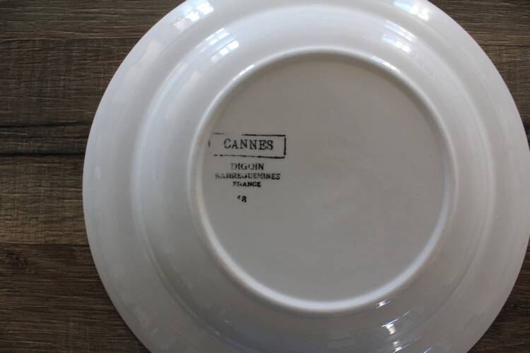 Deep plate Digoin Sarreguemines model Cannes