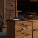 Mid-20th century Art Deco chest of drawers in pine with metal handles, 1940s.