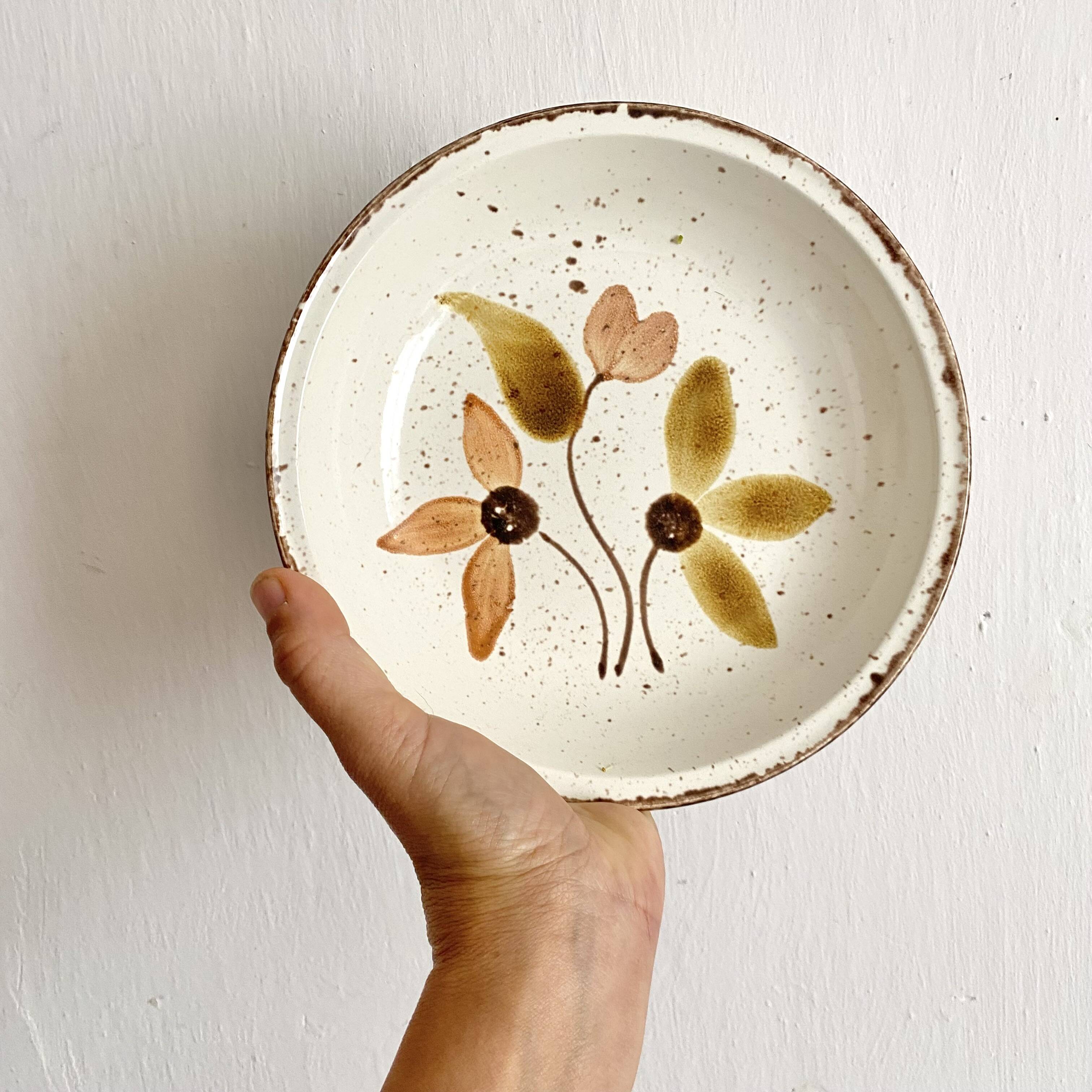 Gien deep plates, floral decoration, 70s
