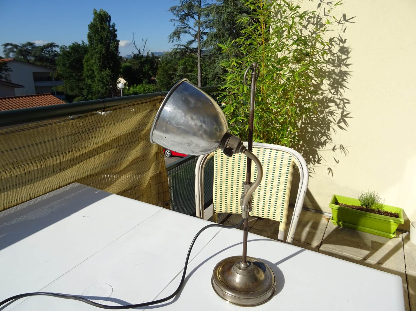 Industrial workshop lamp