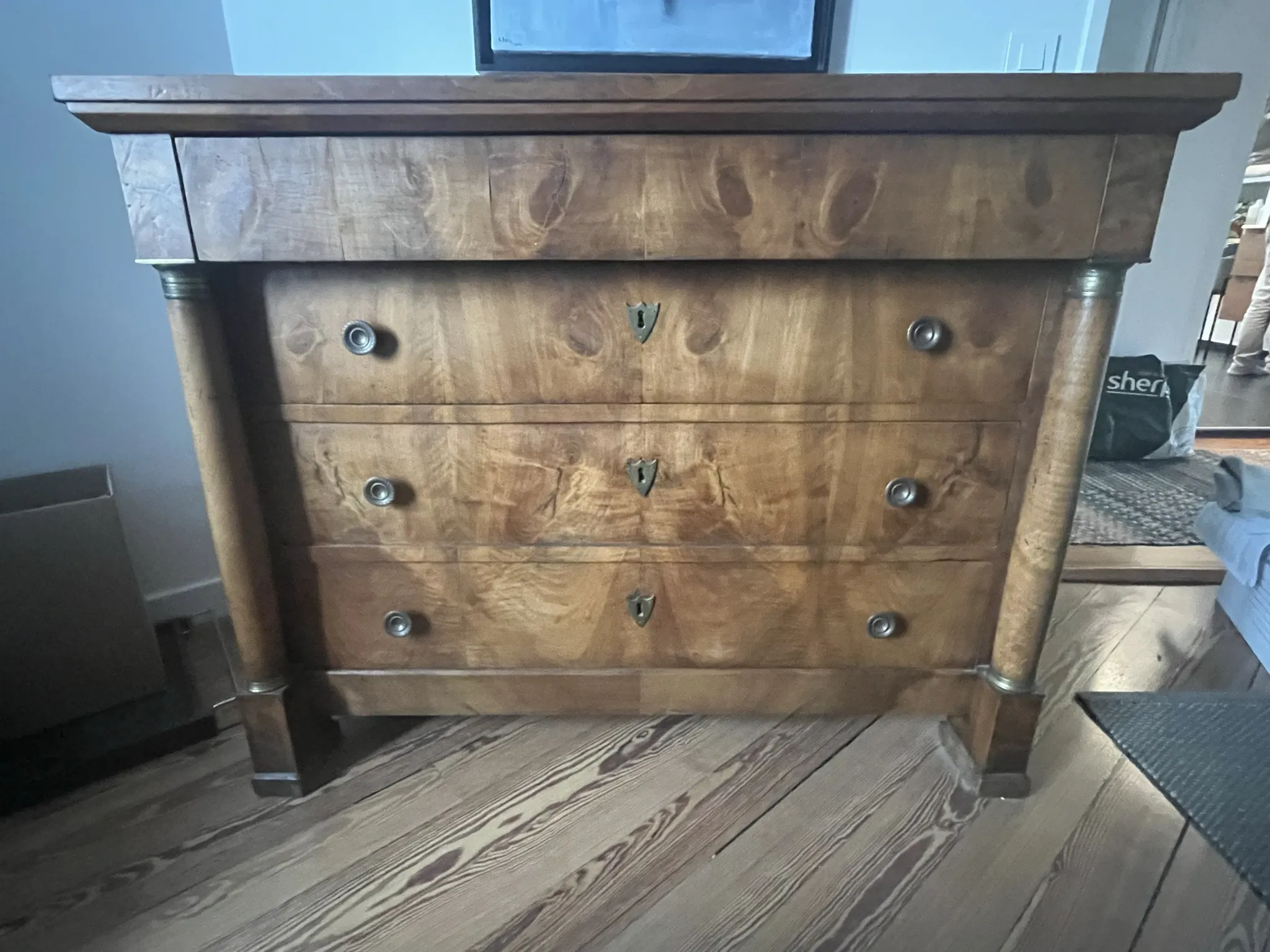 Empire commode