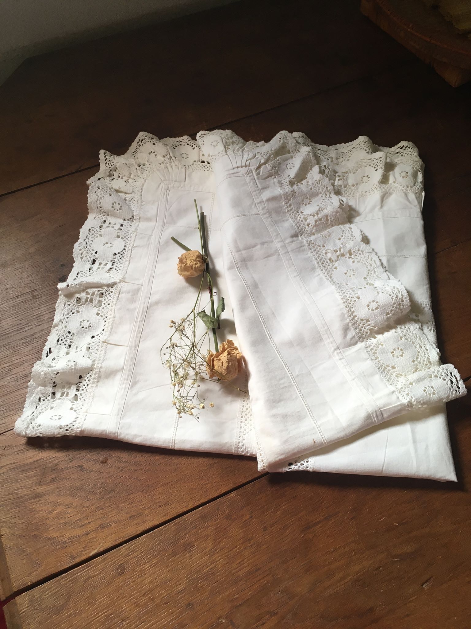 Taie d'oreiller coton et dentelle
