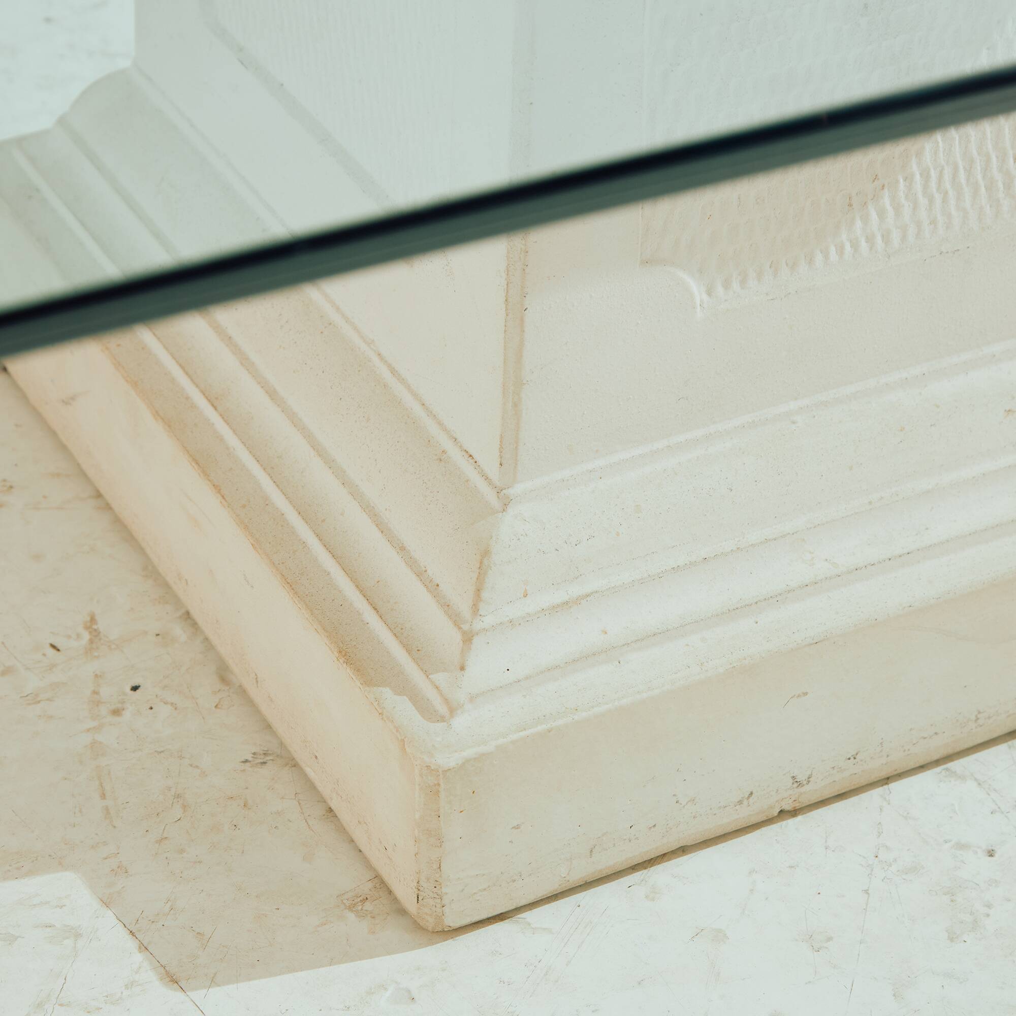 MK10238 Glass and concrete coffee table