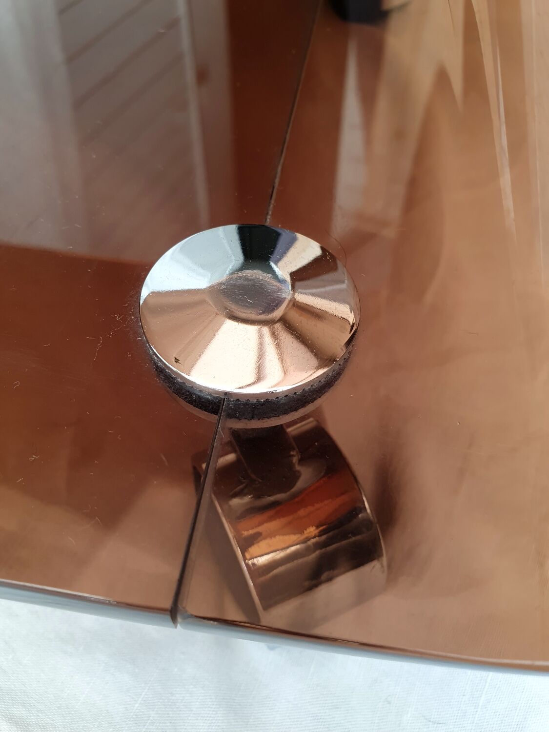 Meuble d'appoint en plexiglas fumé marron