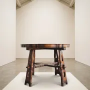 Rare table ronde sculpturale Ernesto Valabrega .. Milieu du siècle