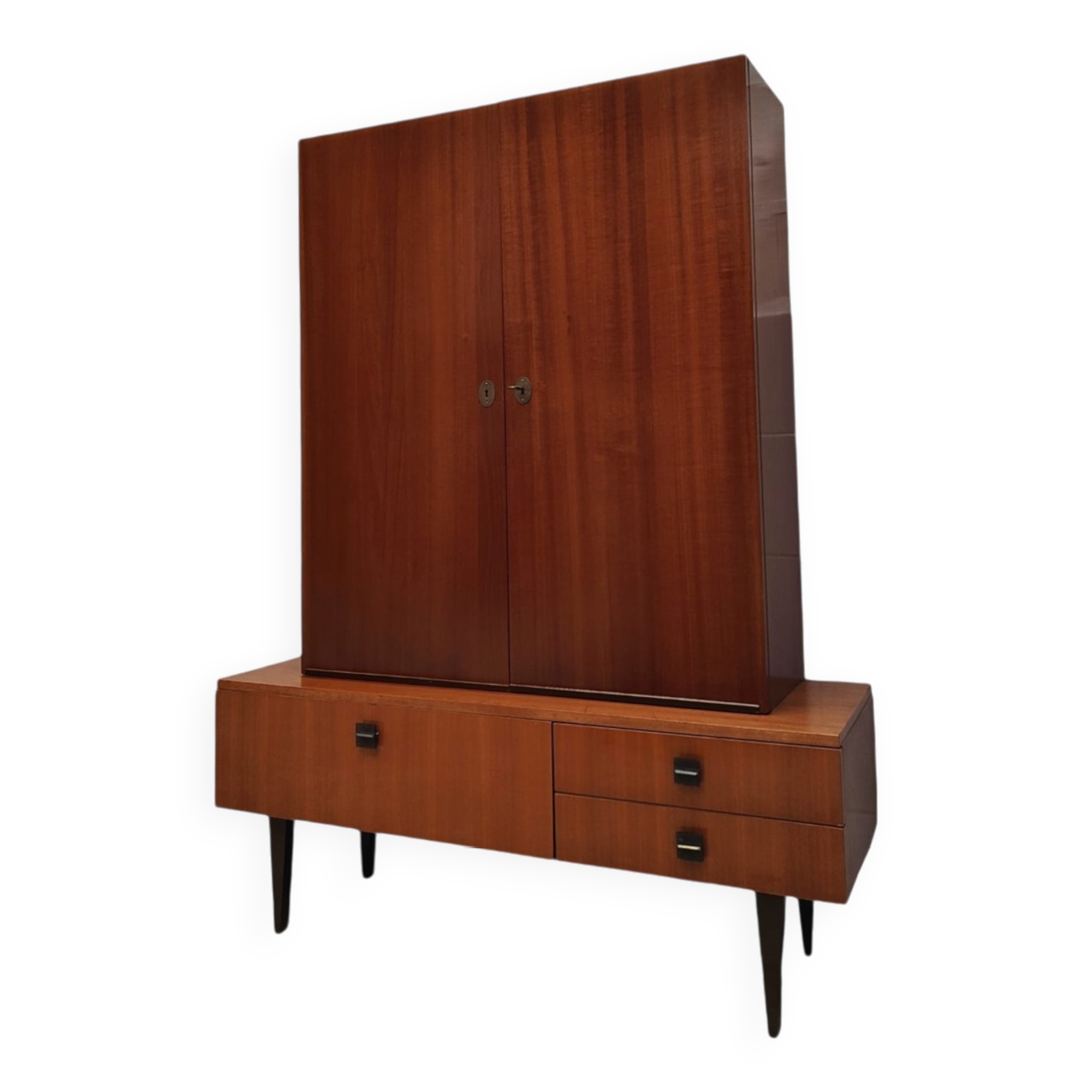 Teak veneer sideboard, mid-20th century