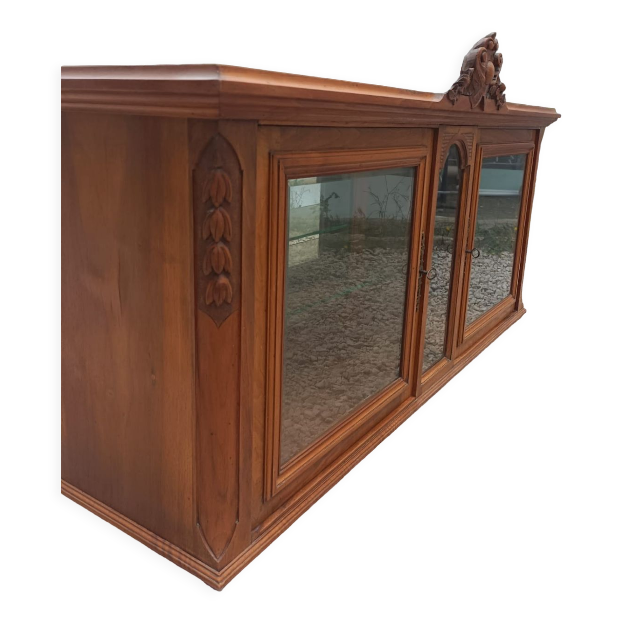 Vessel year 30 to hang