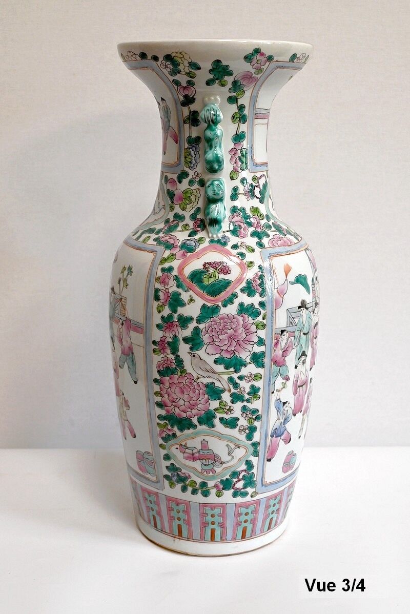Porcelain vase, China – XXth