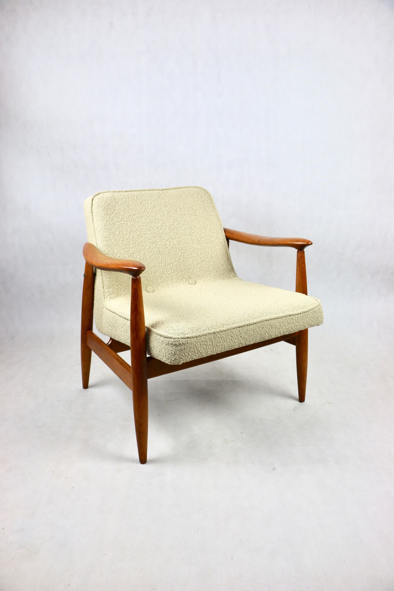 GFM 300-202 armchair in beige boucle by J Kedziorek 1970s