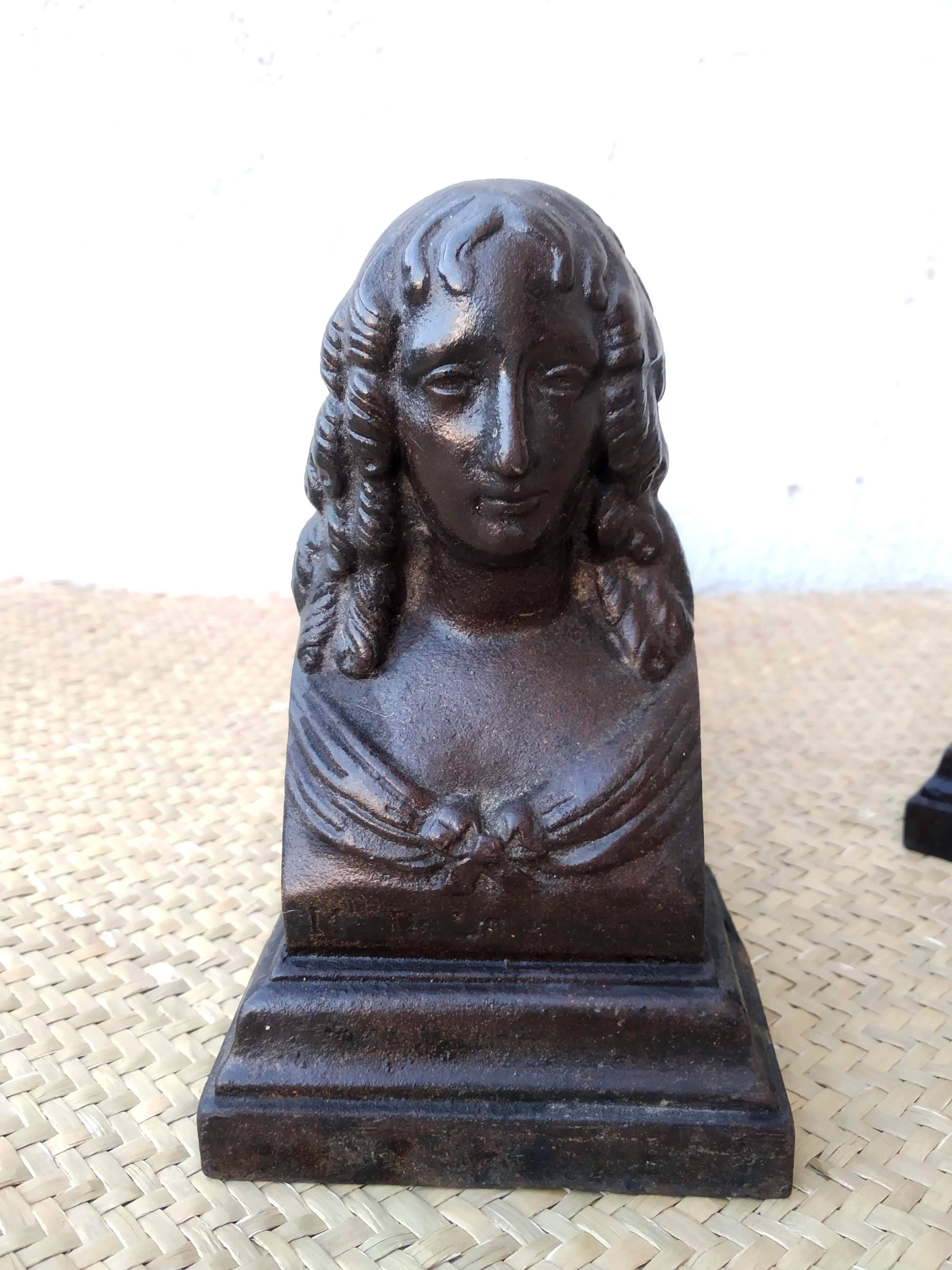 Pair of bust fireplace andirons Louise de La Vallière XIX