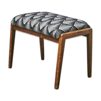 Scandinavian bench