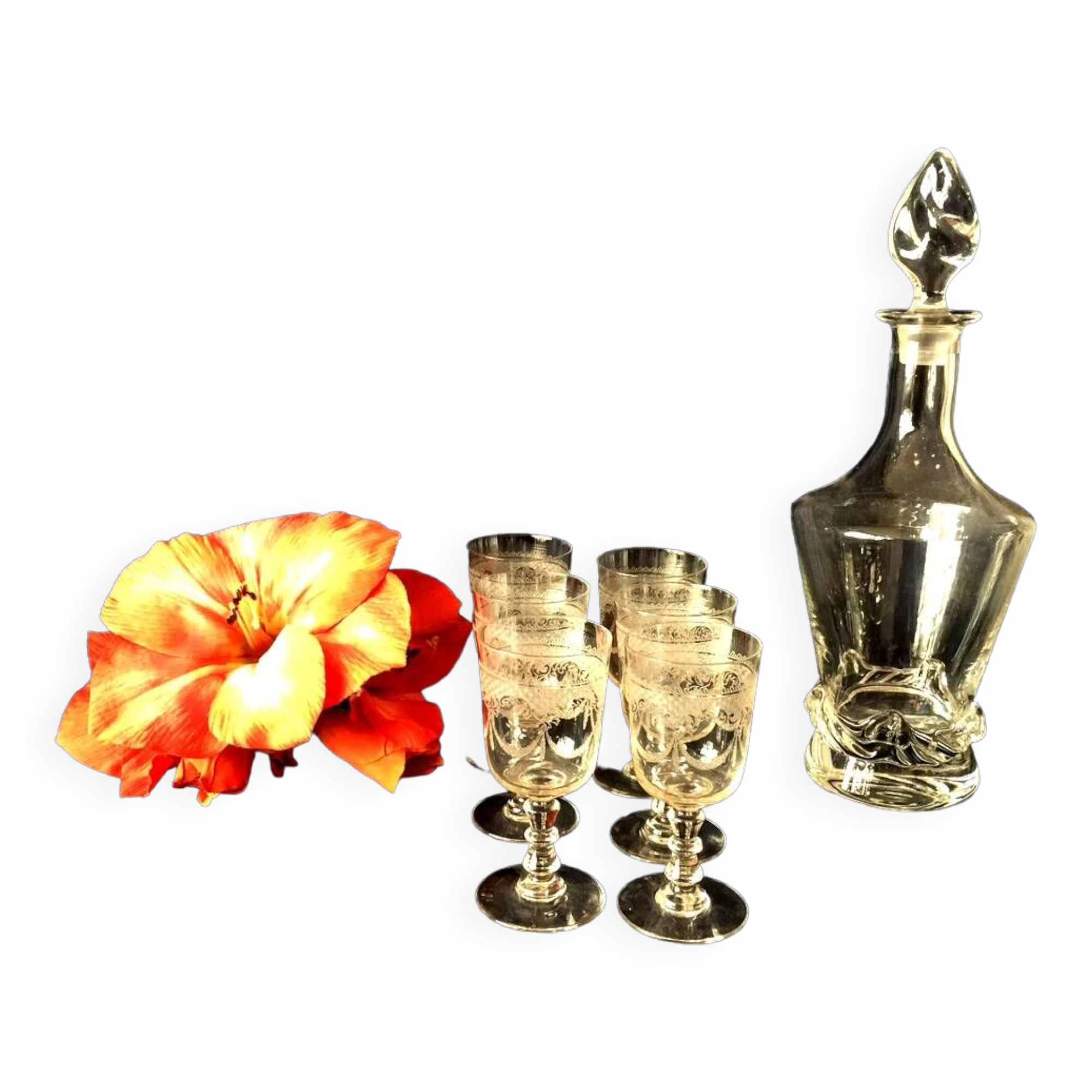 Suite of 6 cooked wine or port glasses in beautifully worked crystal tabletop art