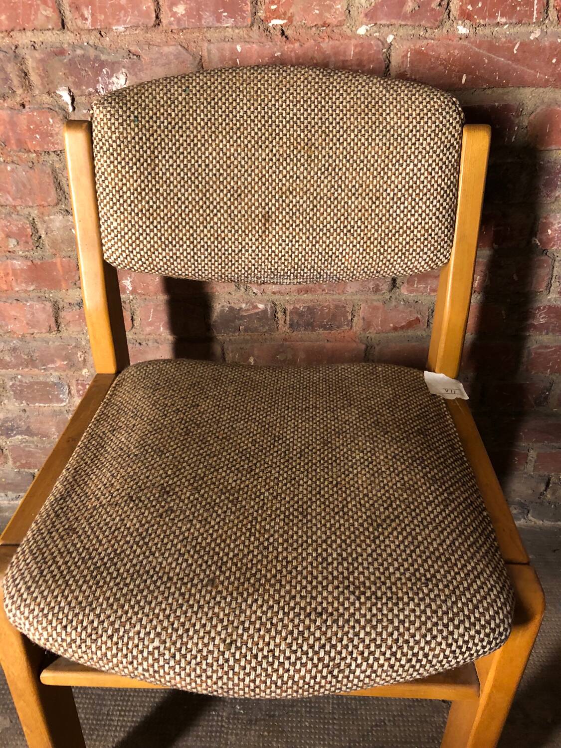 Series 6 elm chairs Maison Regain