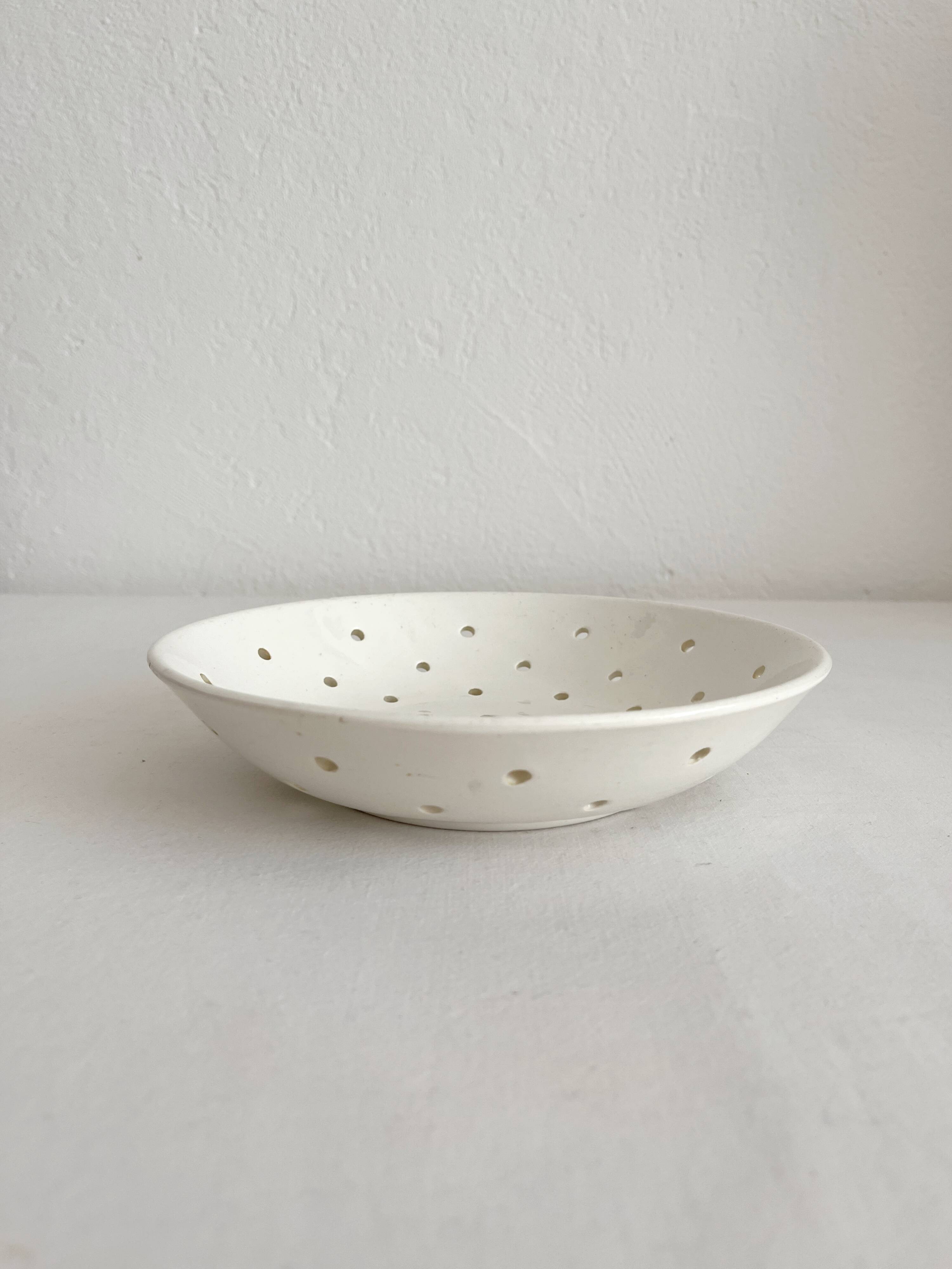 Earthenware drainer plate Digoin Sarreguemines