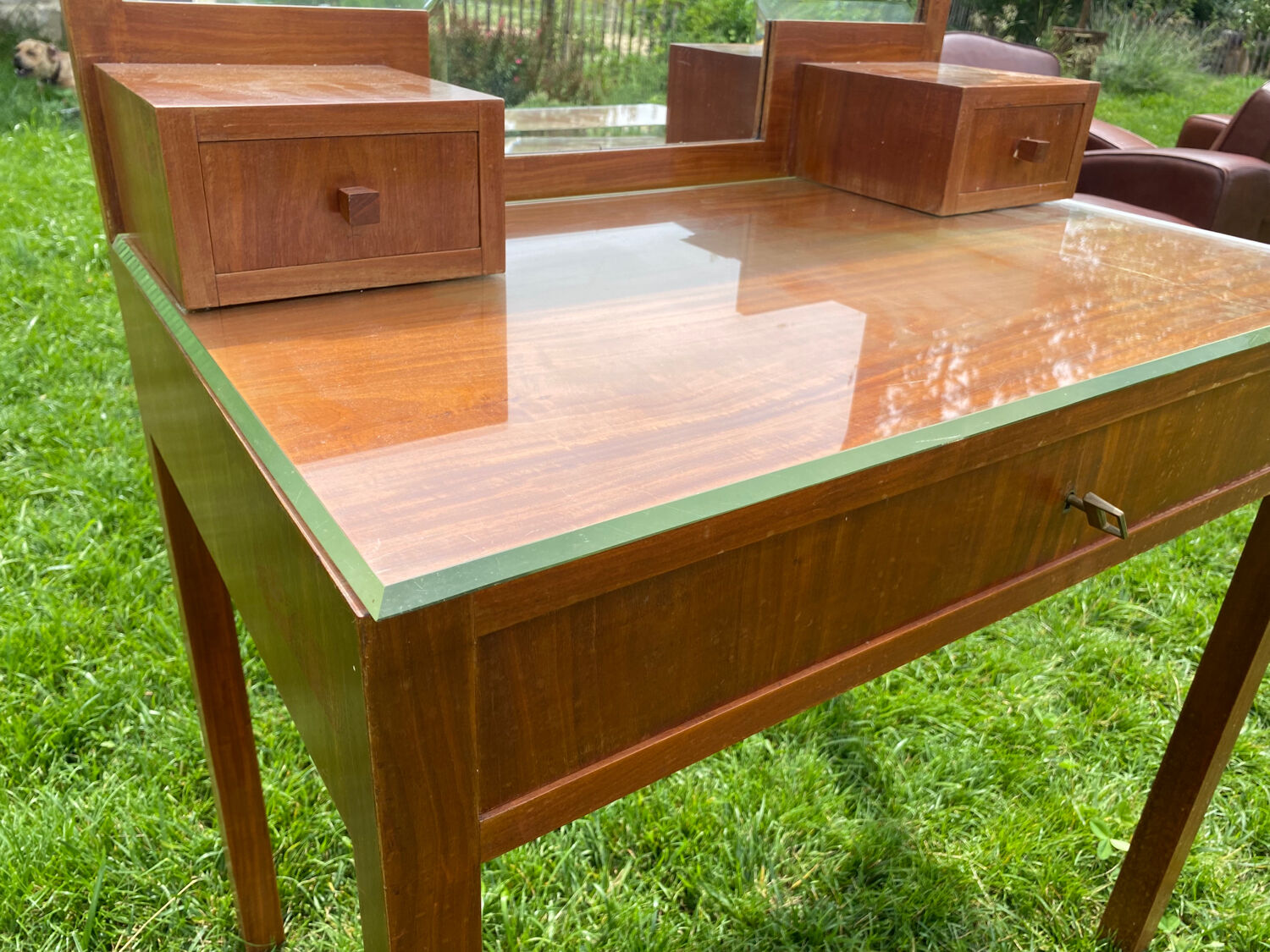 Art Deco hairdresser