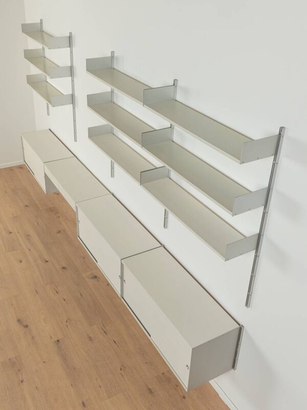 Système d'étagères 606