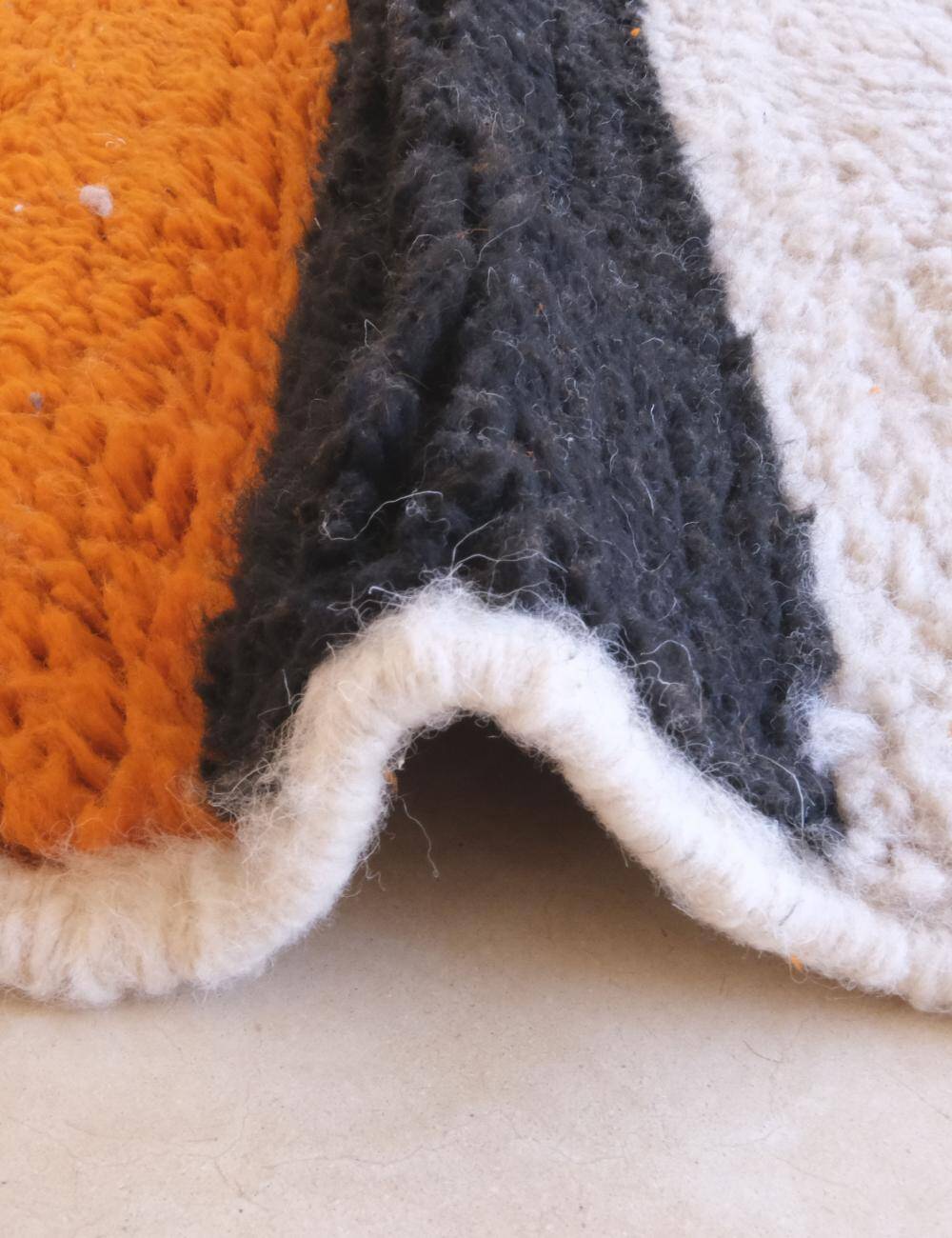 Contemporary Moroccan Rug - 269 x 220 cm