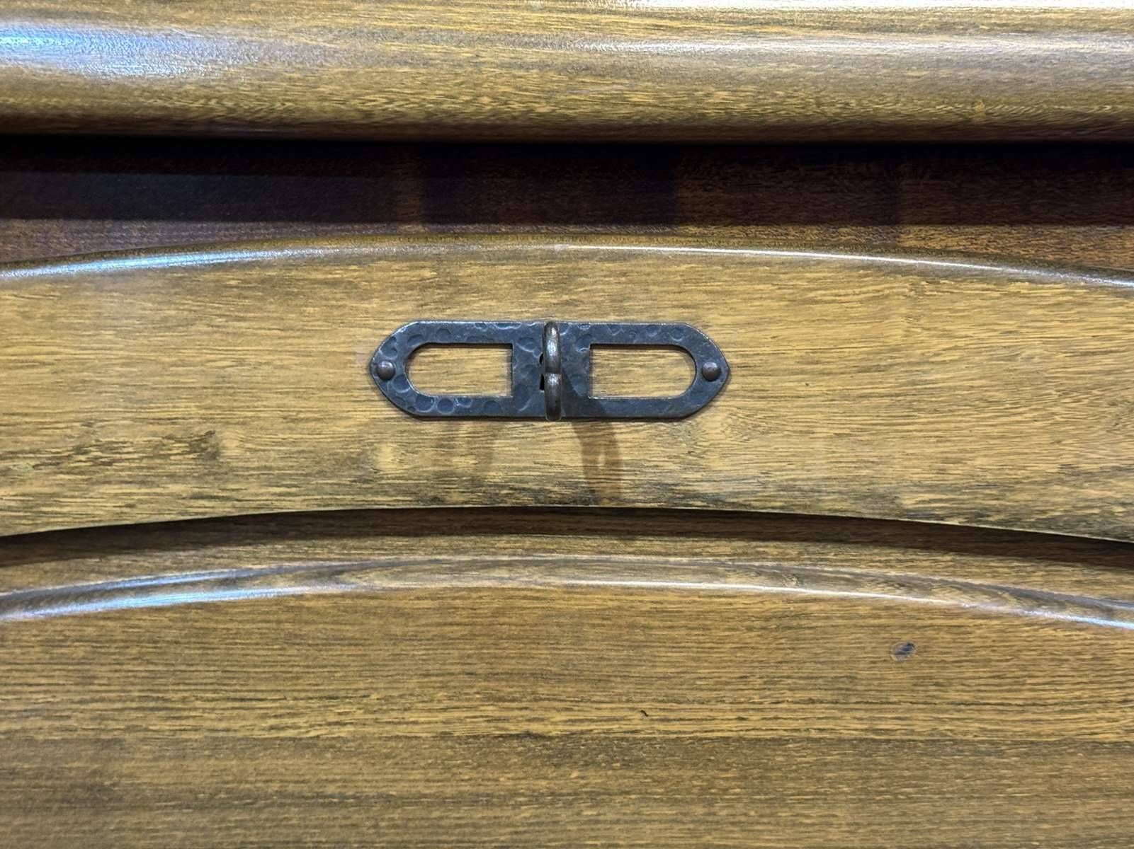 Bar en orme des années 1970 du fabricant Aranjou