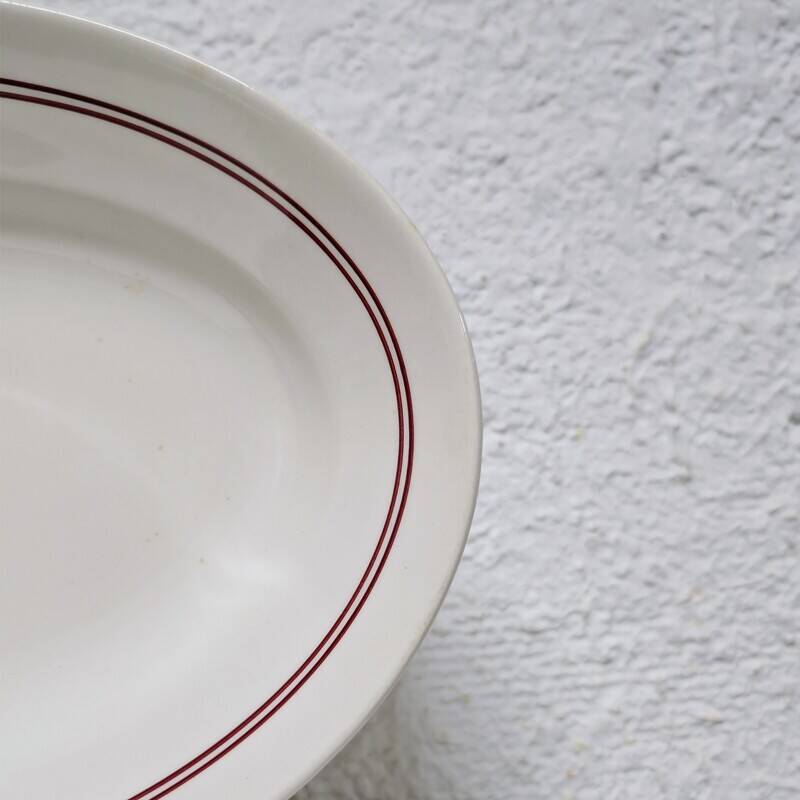 Oval shallow dish Moulin des Loups Orchies model Two Roses