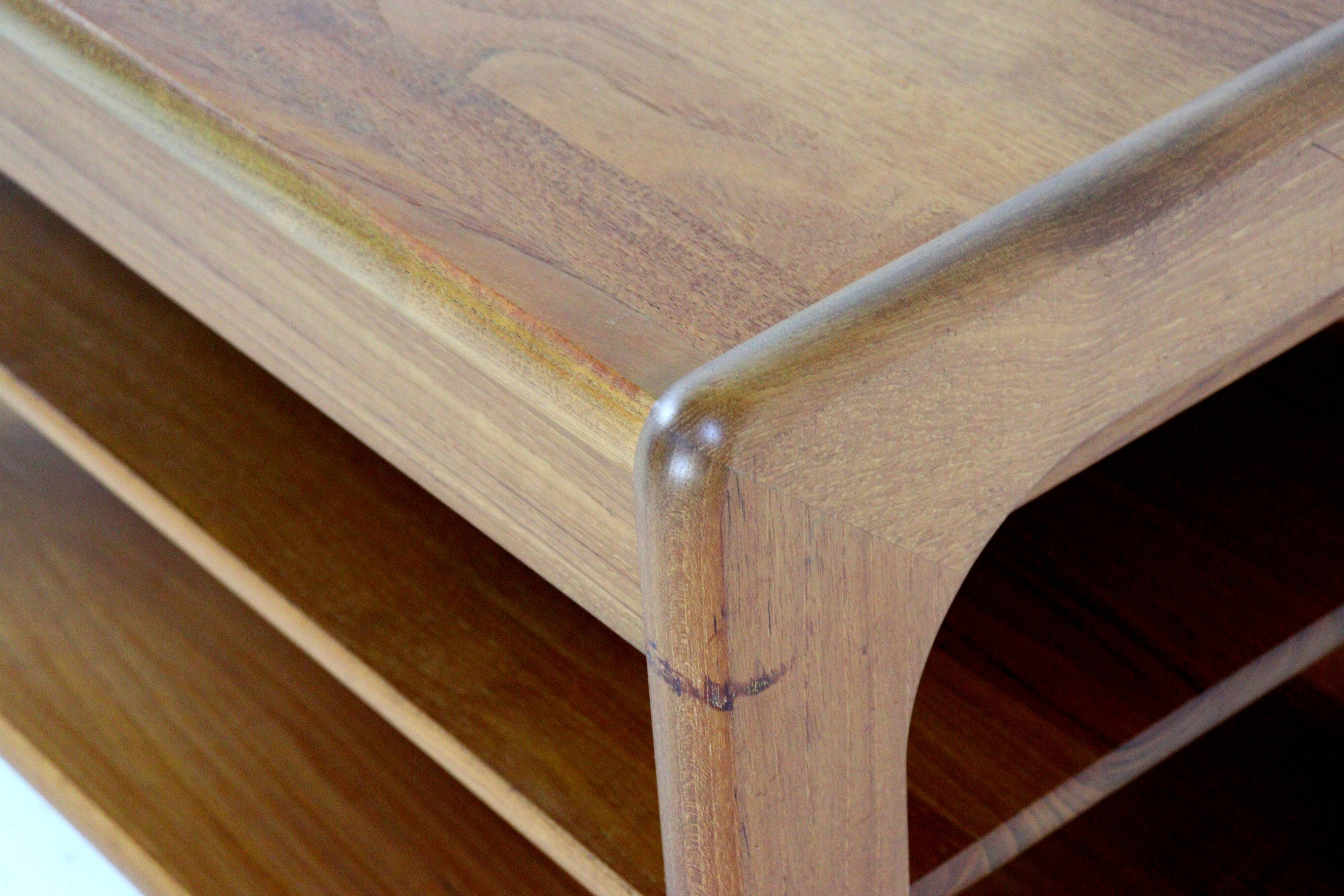 Desserte, table d'appoint vintage en teck sur roulettes, Danemark