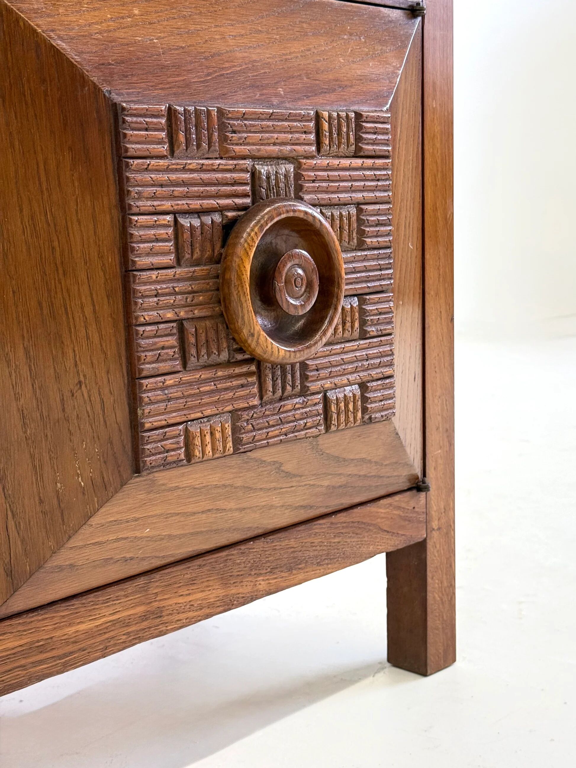 Italian Art Deco cabinet by Guglielmo Pecorini