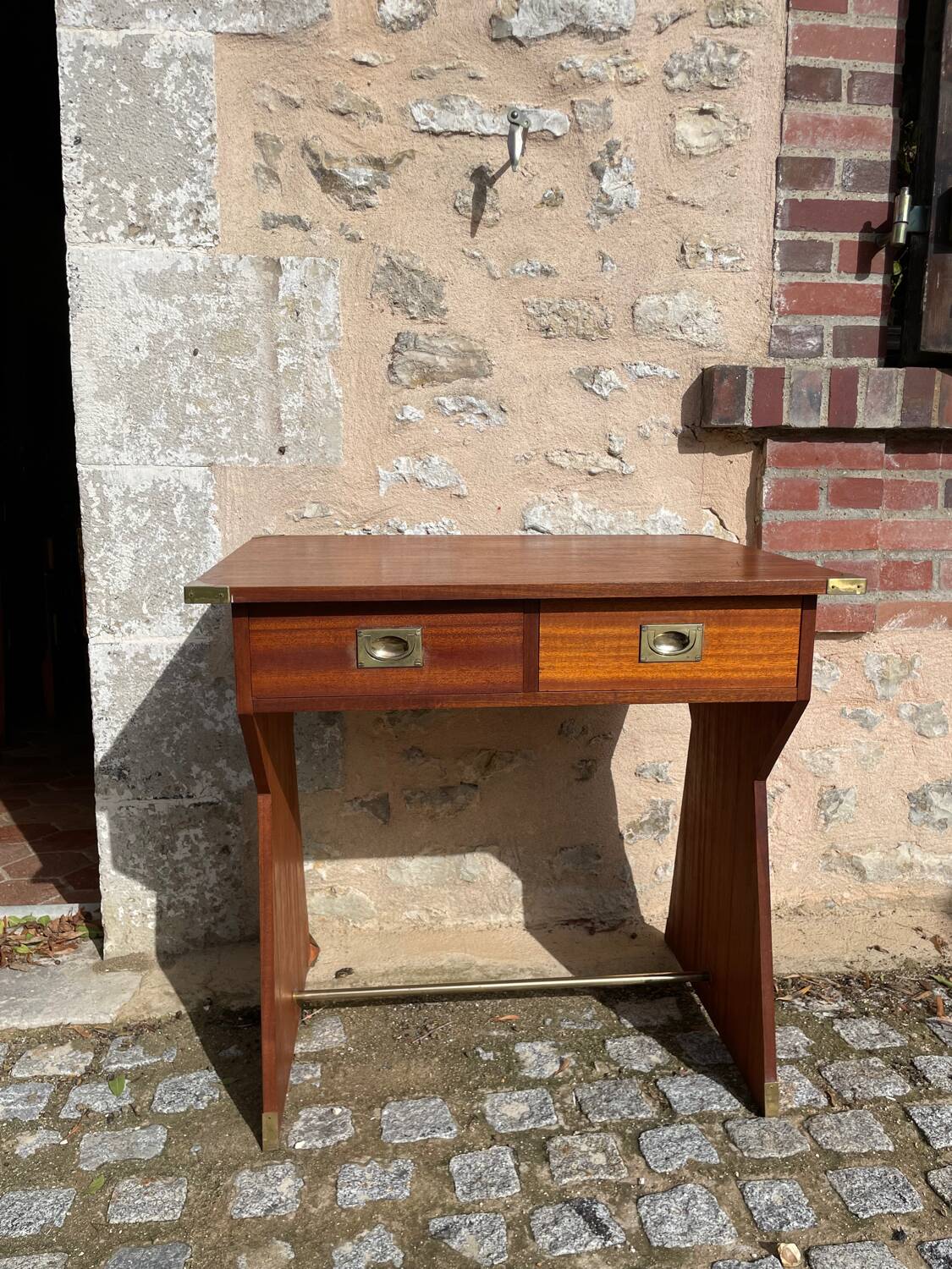 Wooden desk (boat style) with metal finishes