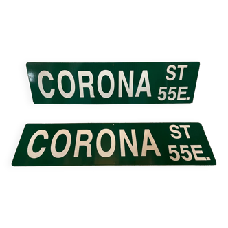 Paire de plaques de rue en tole émaillée USA Corona
