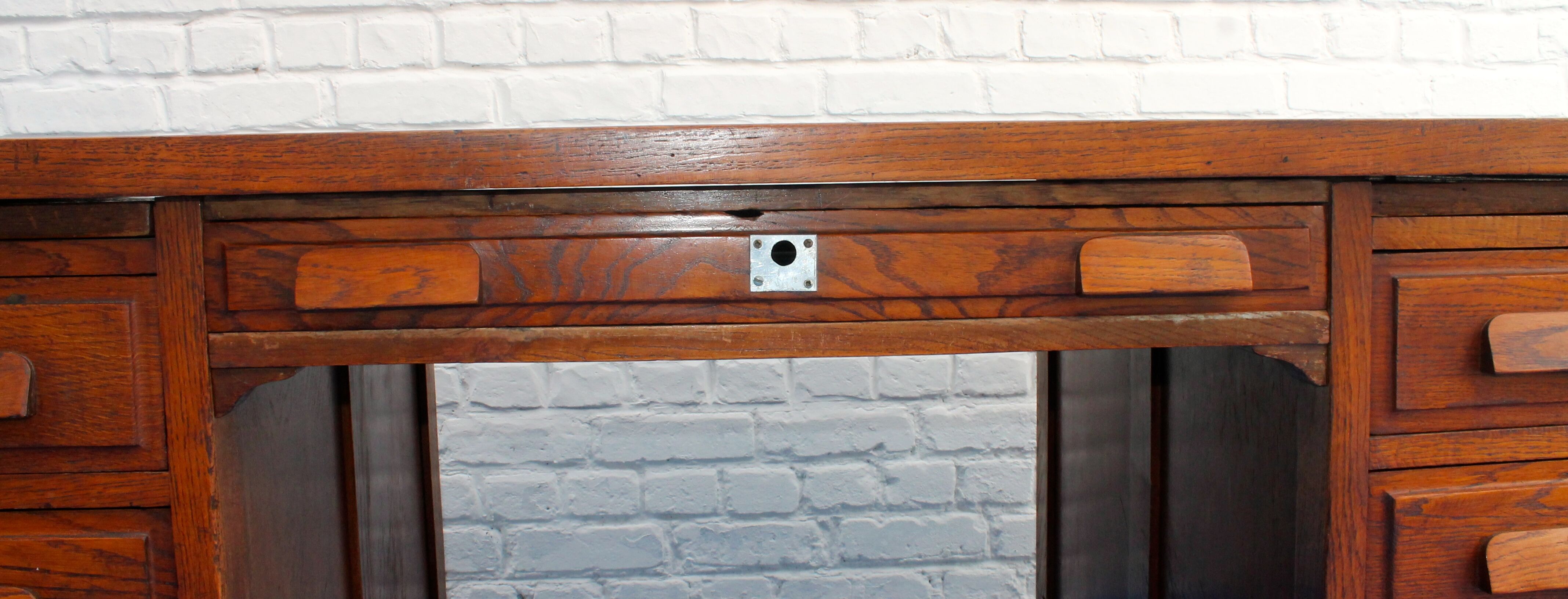 Former Minister coffered desk double