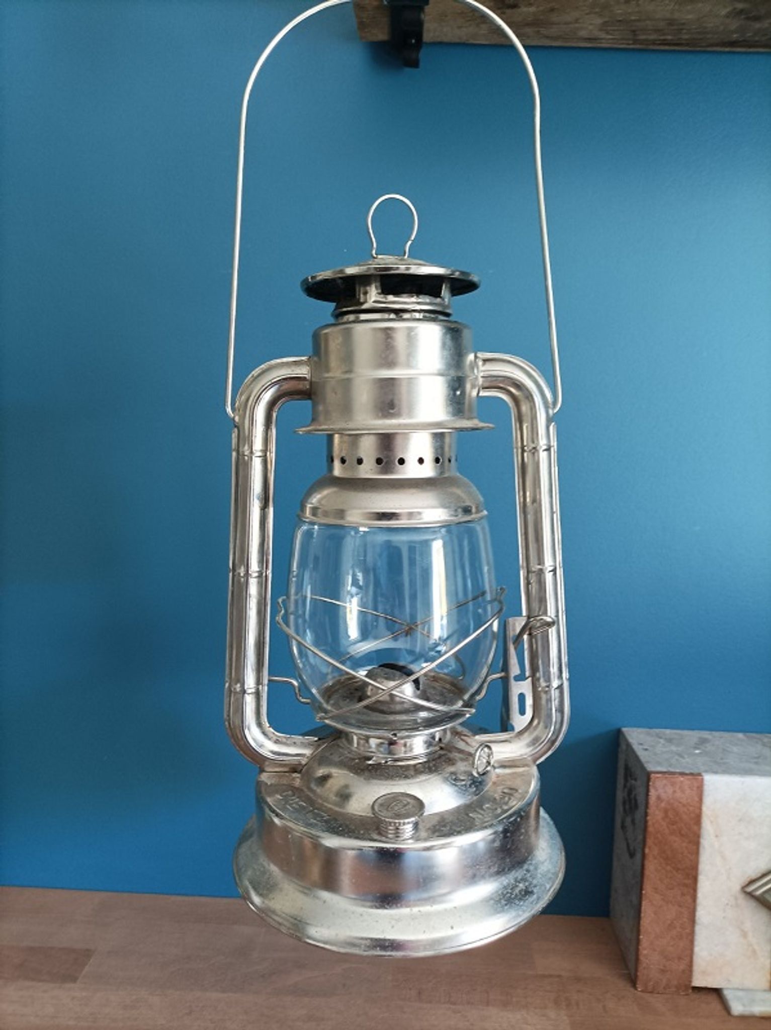 Lampe tempête métal patiné rétro galvanisée pétrole