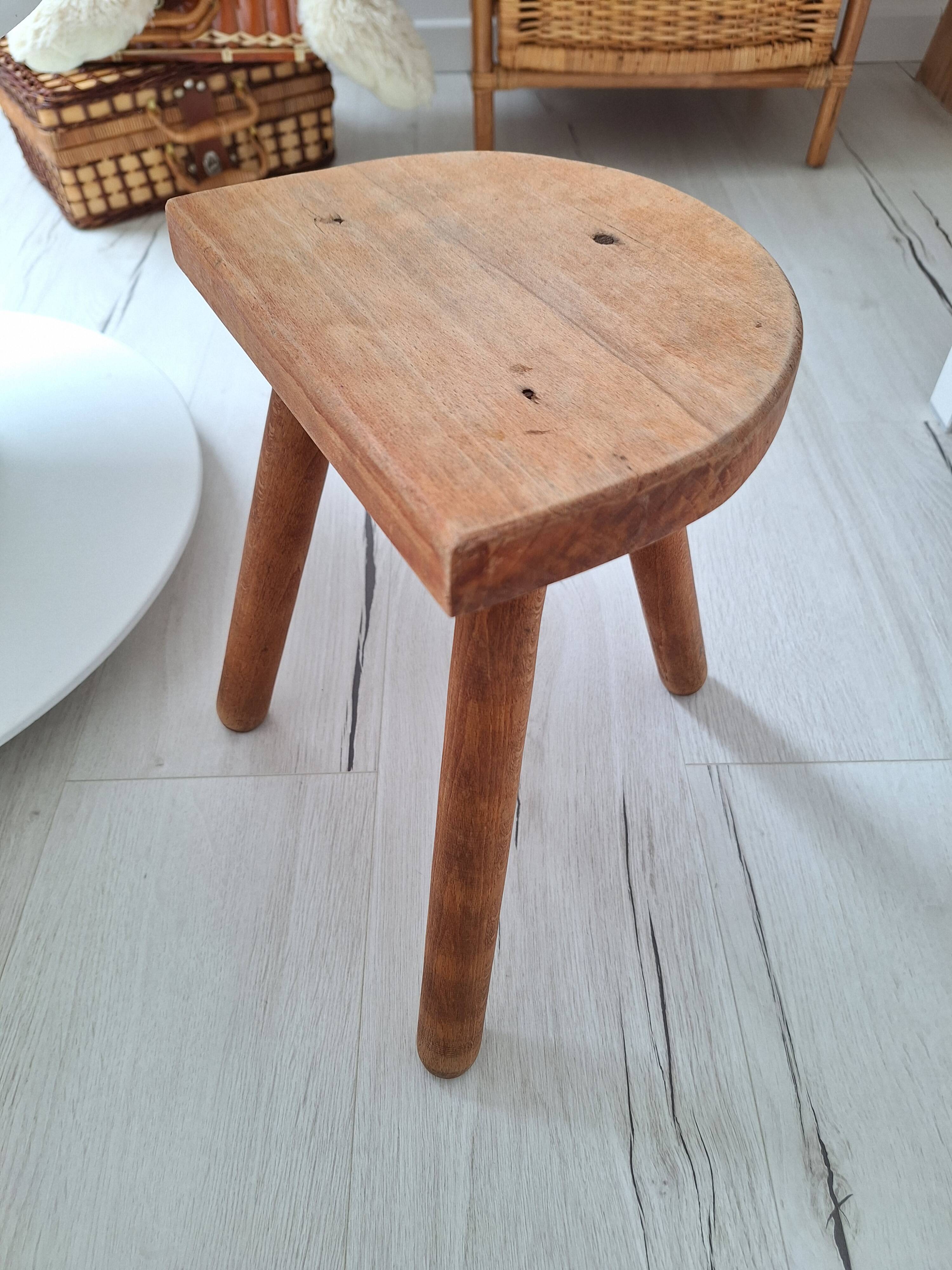 Tripod stool / Milking stool