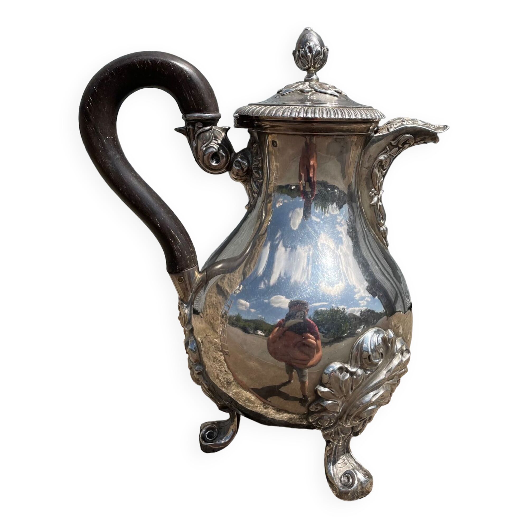Silver coffee maker Paris