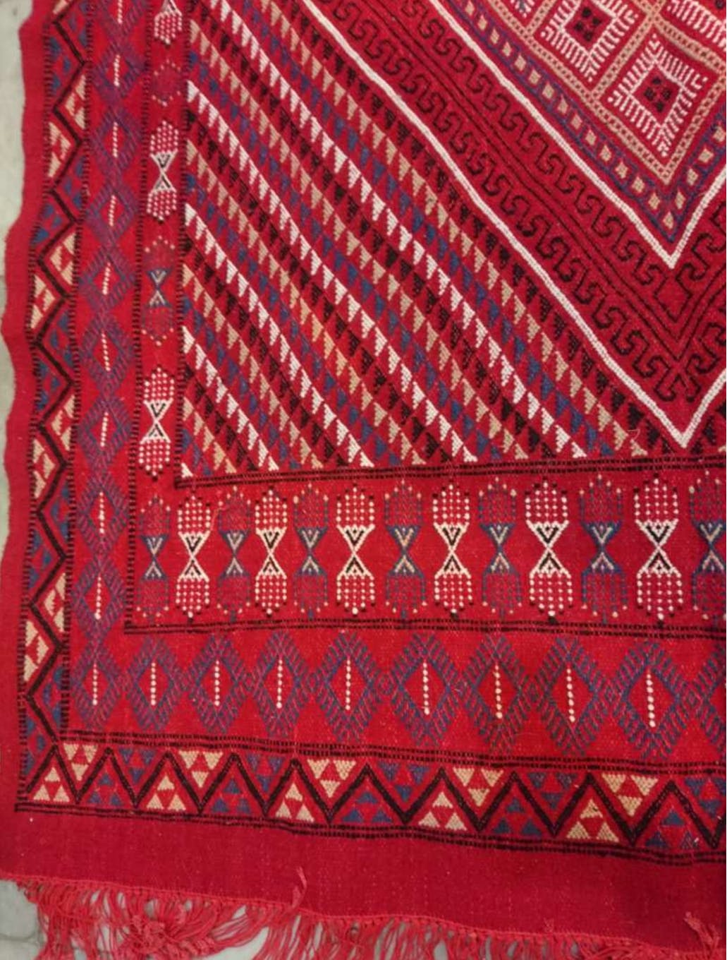 Traditional handmade margoum carpet in pure wool