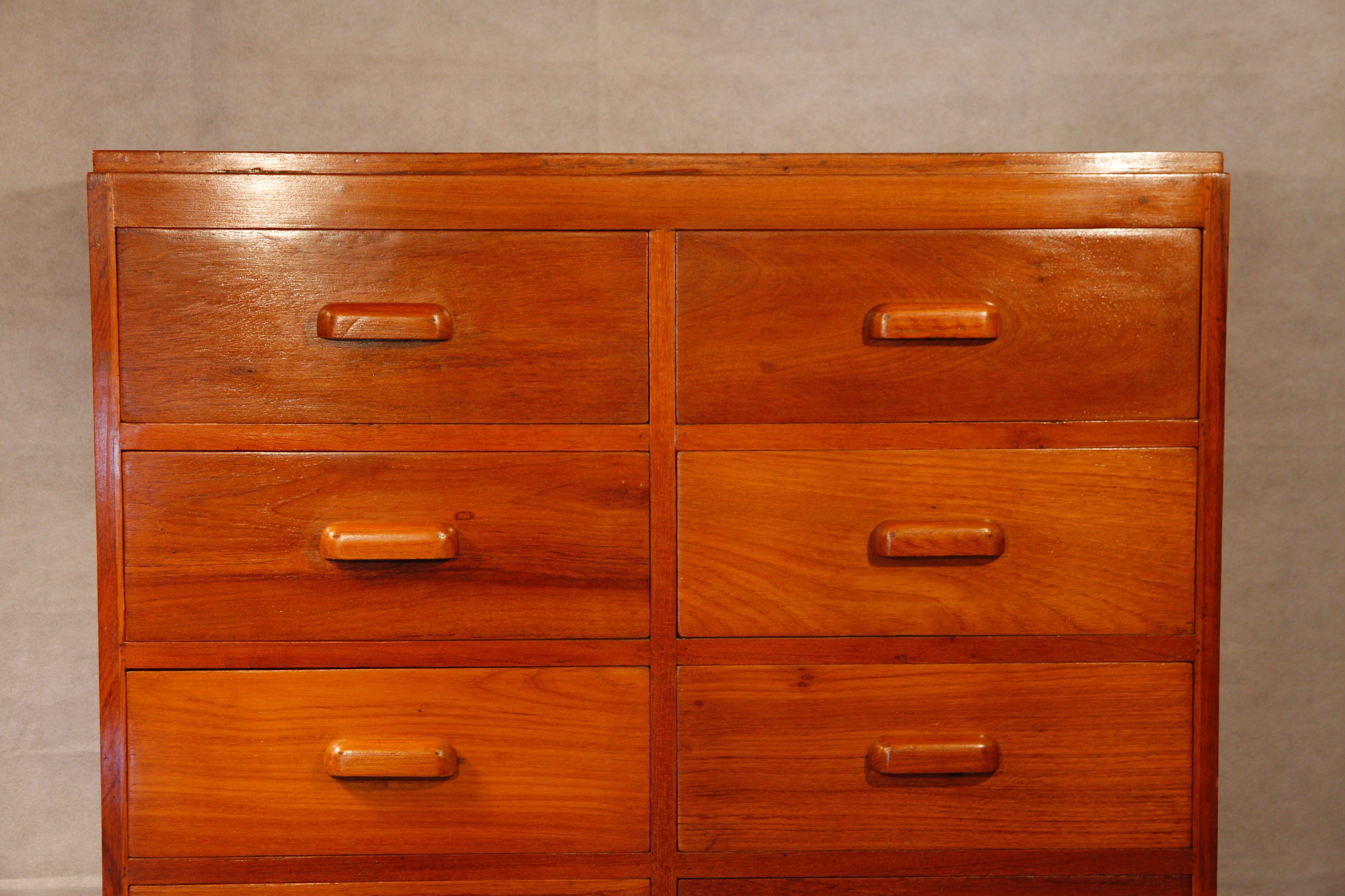 Chiffonnier / Meuble de rangement à tiroirs, XXe siècle (1950 – 1960)