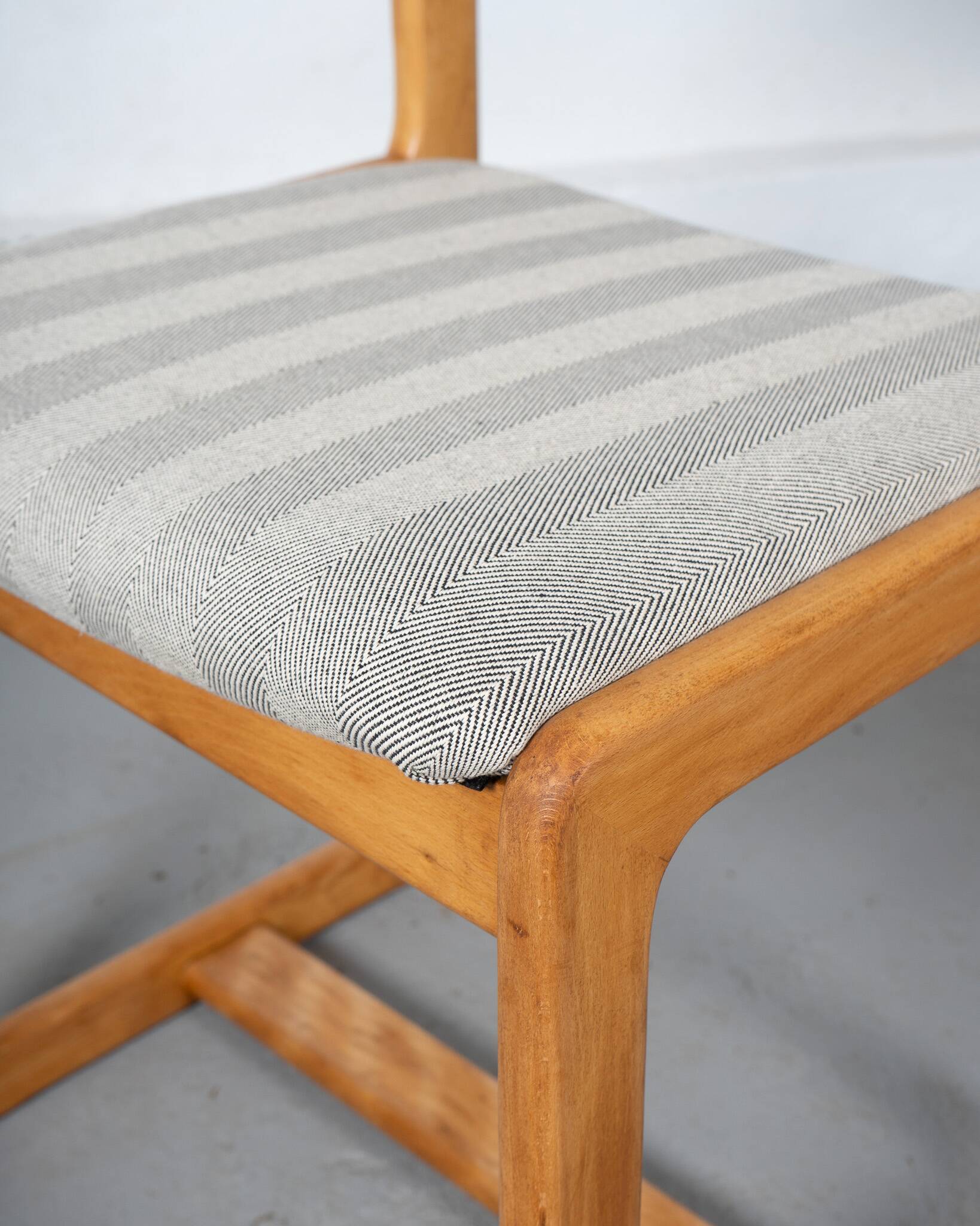 Set of 2 Beech Chairs by Guilleumas, Spain