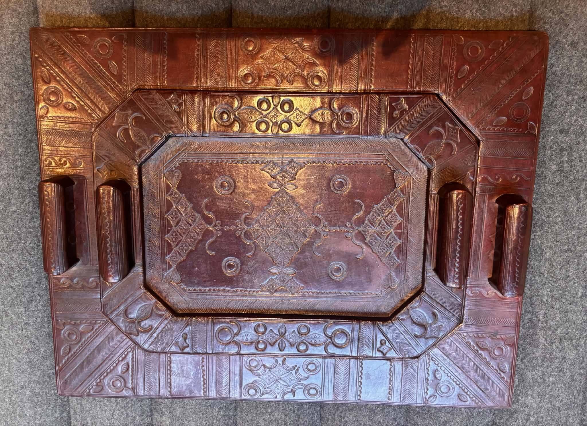 Lot of 2 leather trays