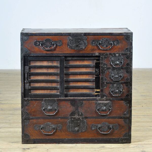 Commode japonaise Tansu, vers 1890