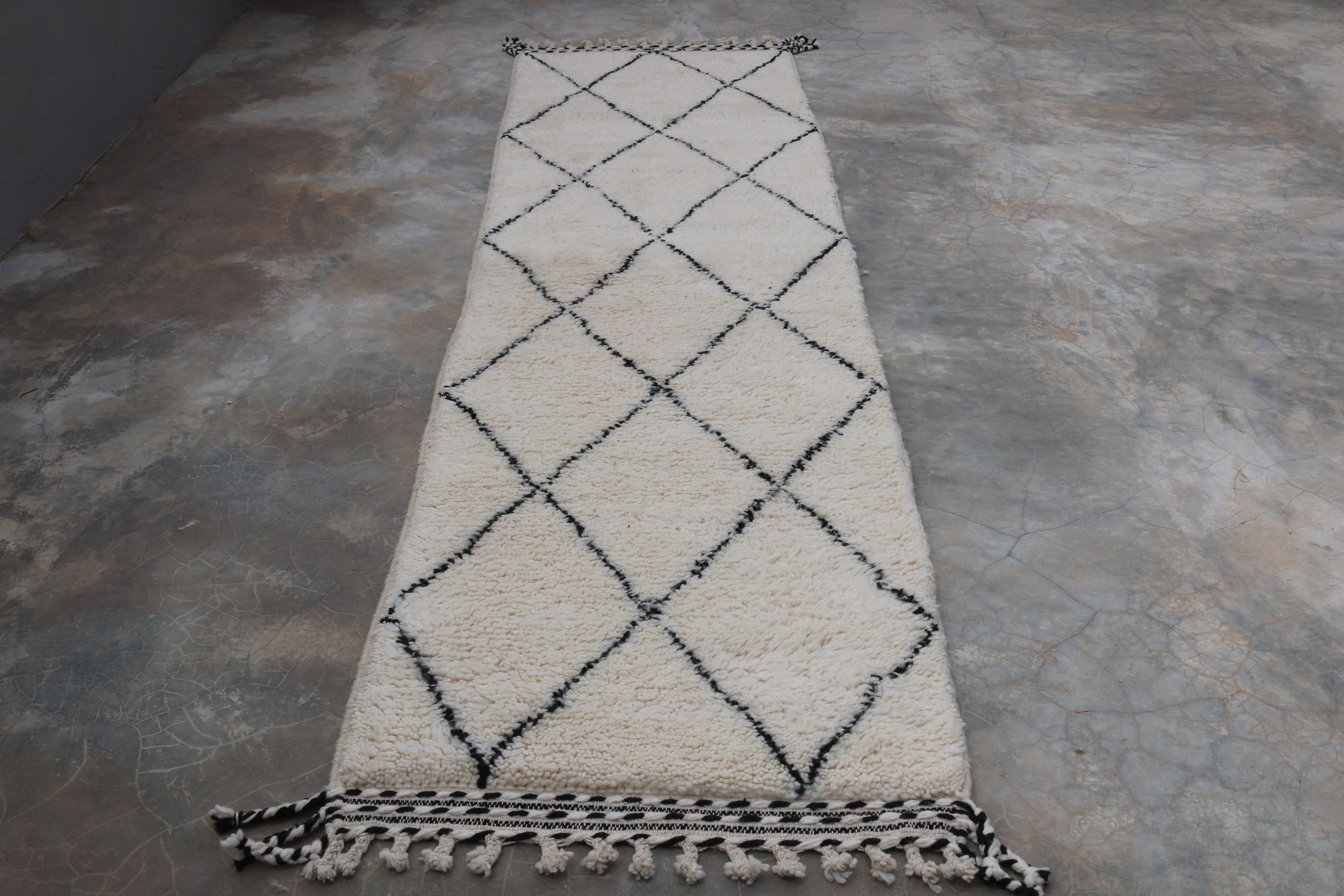 Beni Ouarain rug, 305 x 80 cm - R314