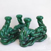 Lot de 2 Bougeoirs en céramique verte signés Hubert Pernin, Vallauris