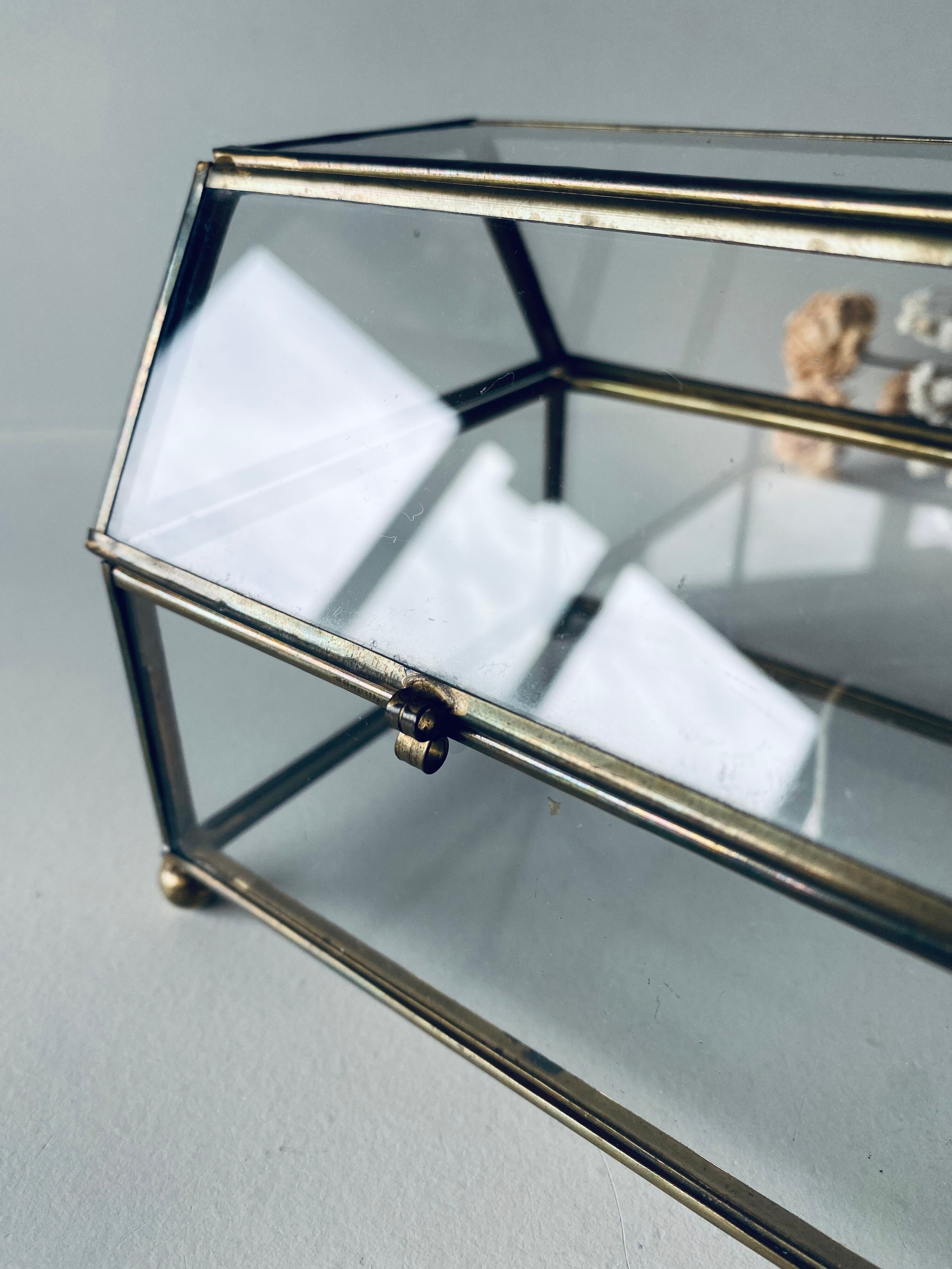 Showcase jewelry box