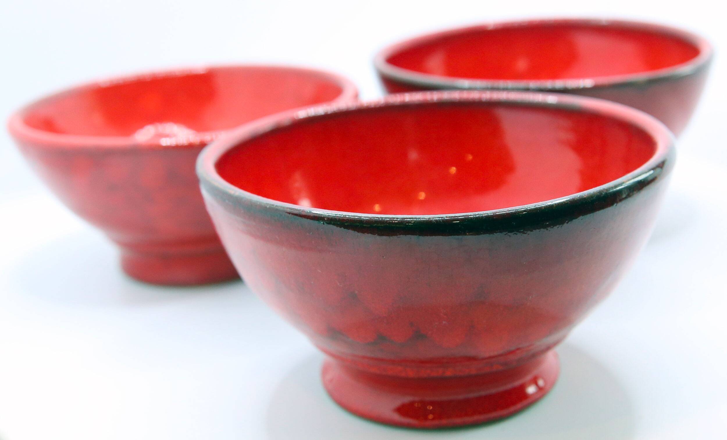 Lot de 3 bols en terre émaillée rouge vif made in France