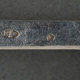 Cuillère à saupoudrer orfèvre RN argent 53 grammes riche décor Louis XV