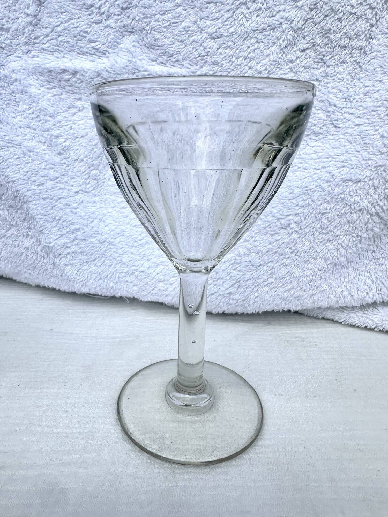 Set of 5 blown glass goblets in Art Deco style, circa 1900.