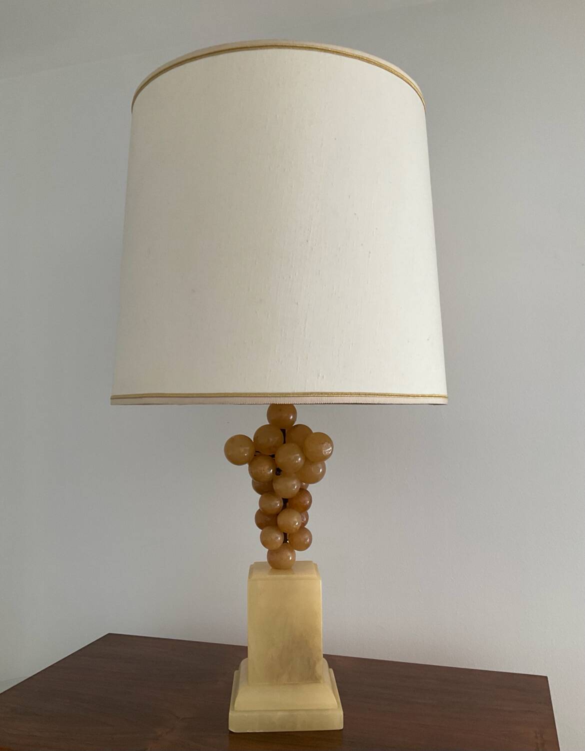 Italian alabaster lamp from the 70s