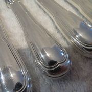 12 Christofle Chinon silver plated dessert knives, 19.7cm