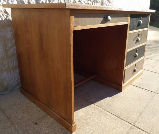 Large wooden desk with 5 drawers and a black faux leather top - Completely revamped.