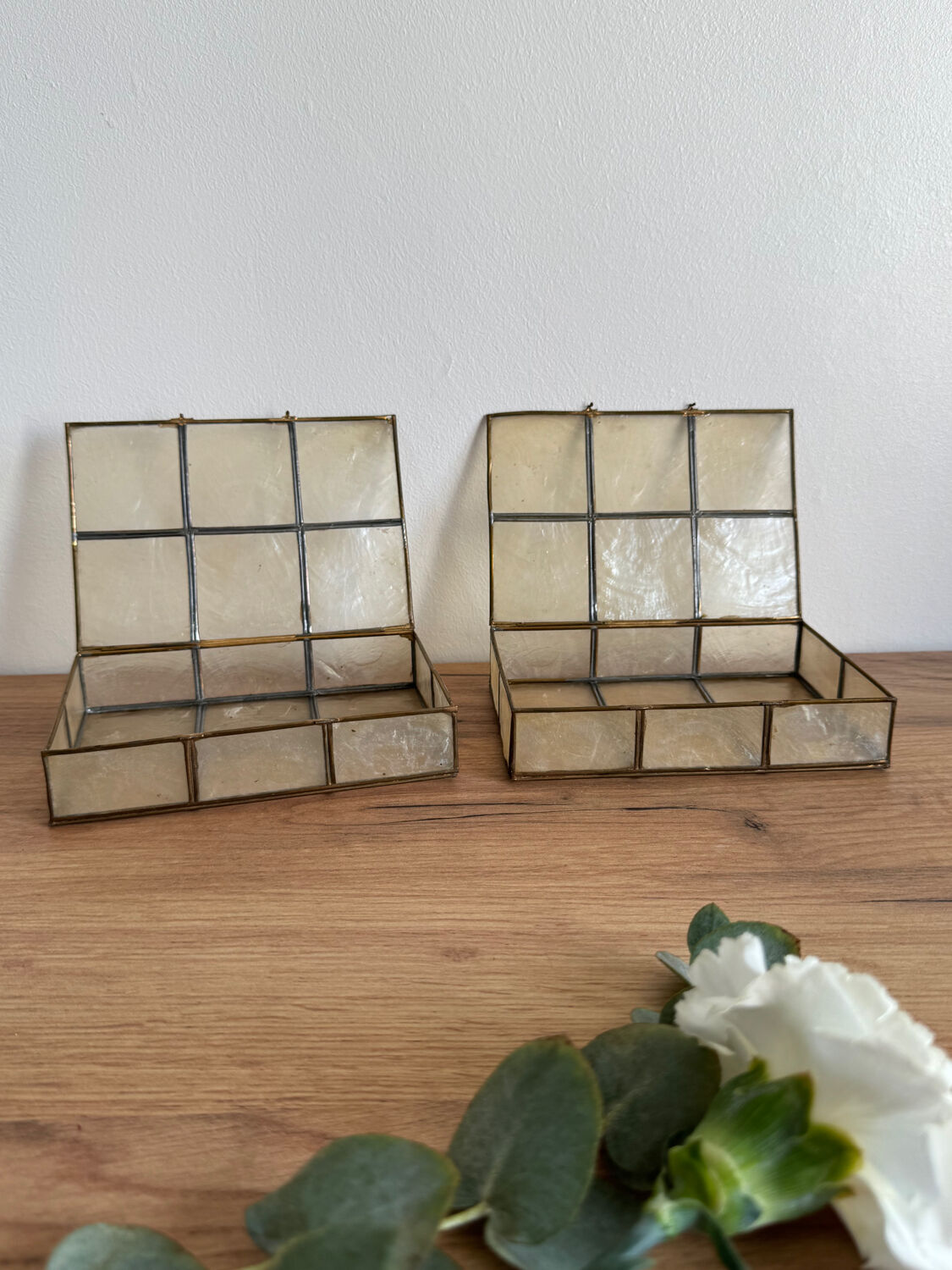 Lot deux boîtes nacre laiton