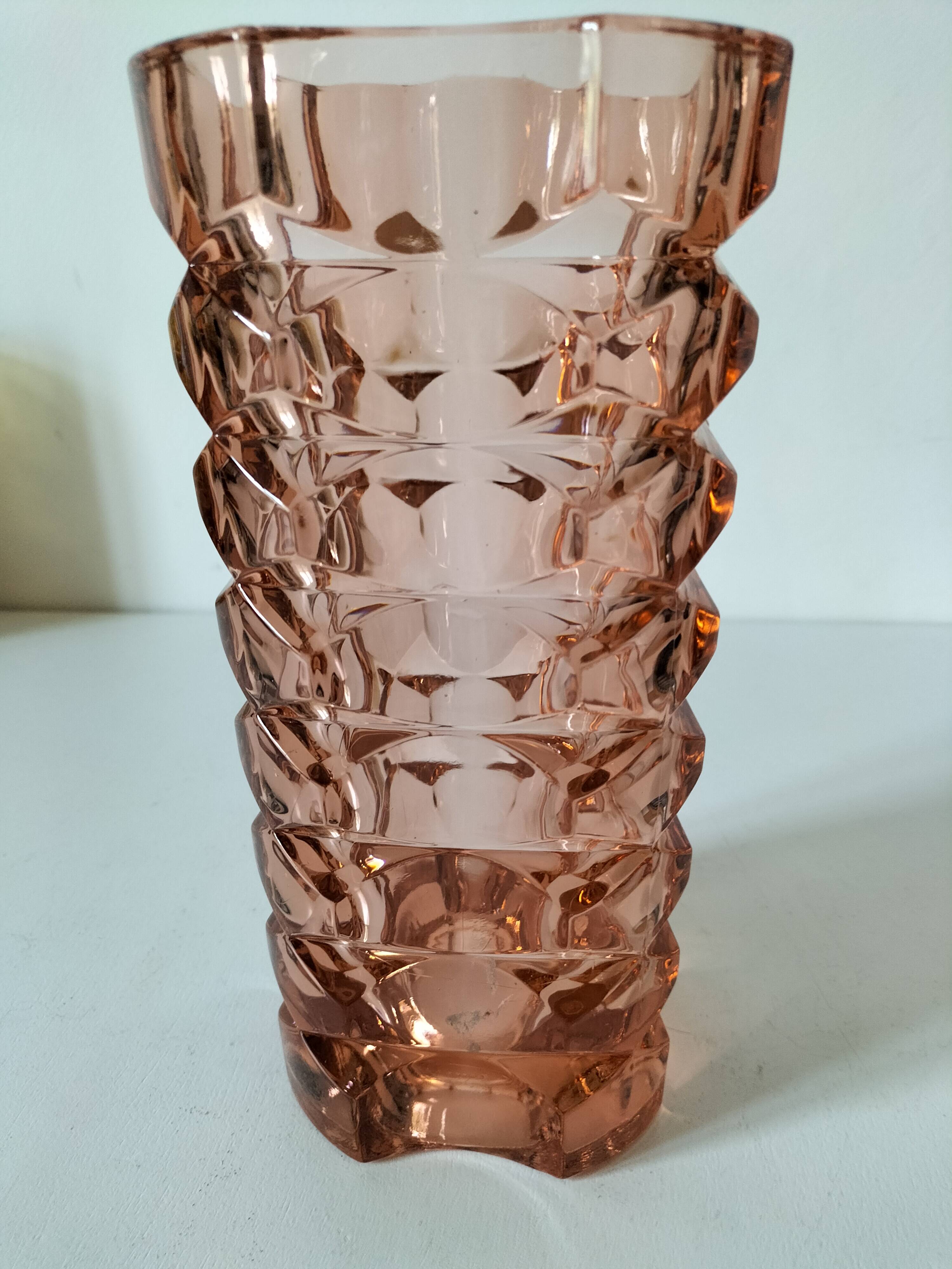 Vintage pink pressed glass vase – Windsor Rosaline model by Luminarc